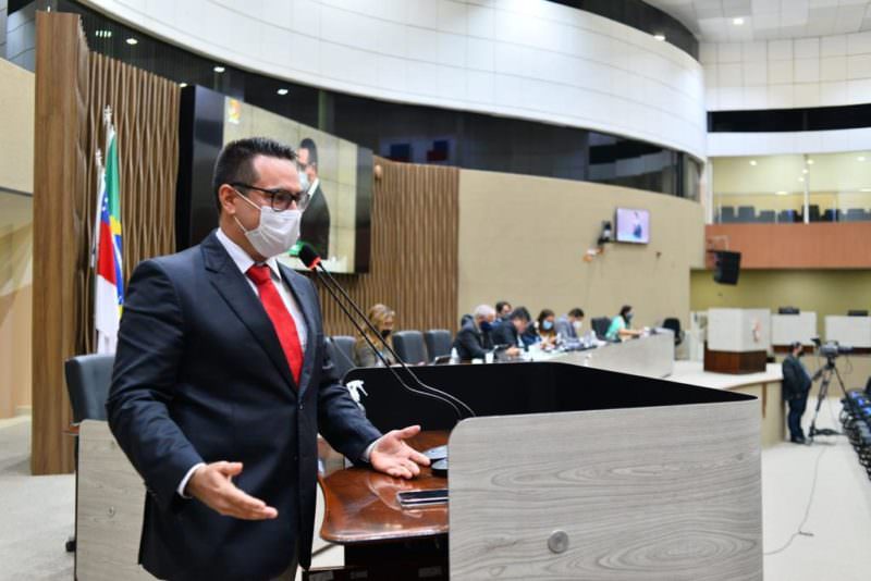 Rodrigo Guedes pede à Prefeitura de Manaus antecipação de vacinação para PCDs