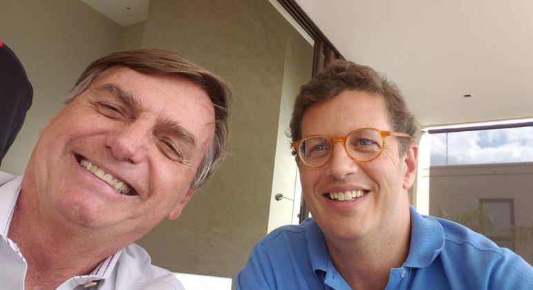 Jair Bolsonaro quer indicar Ricardo Salles a senador e escolher candidato a governador em SP no PL