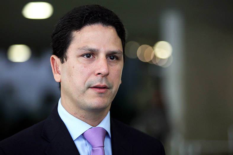 Presidente do PSDB faz 'convite público' para candidatura de Tasso em 2022