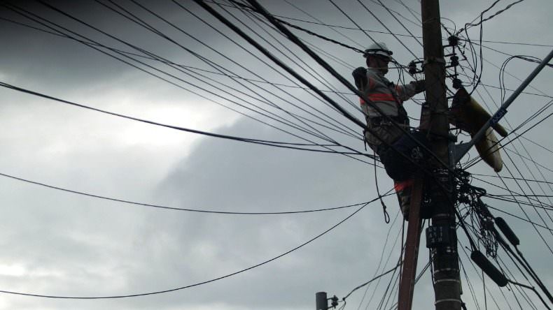 Bairros de Manaus ficam sem energia neste sábado; concessionária se explica