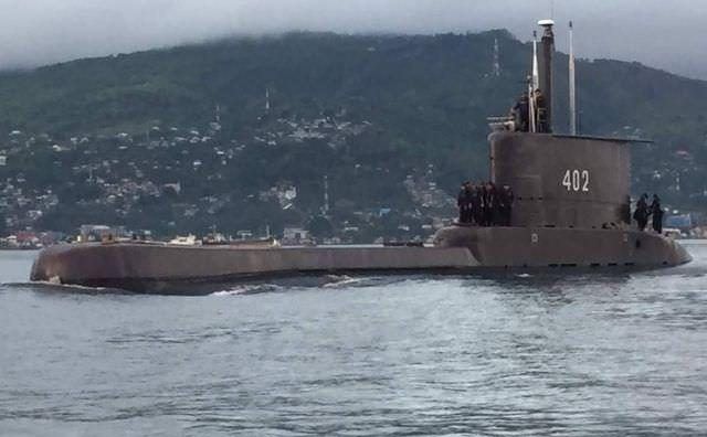 Submarino com mais de 50 militares desaparece na Indonésia