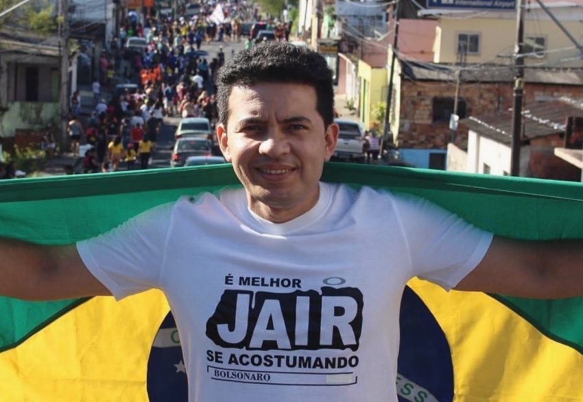 Delegado Péricles ironiza e manda críticos 'Jair se acostumando com Bolsonaro amazonense'