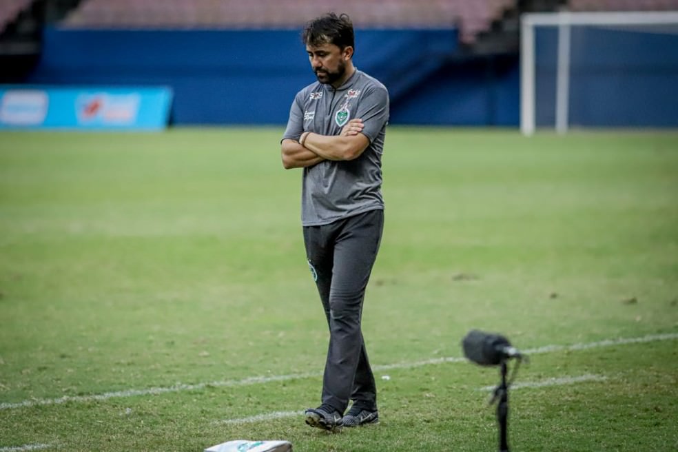 ‘Viemos desgastados e enfrentamos uma equipe série A’, lamenta Luizinho sobre queda do Manaus