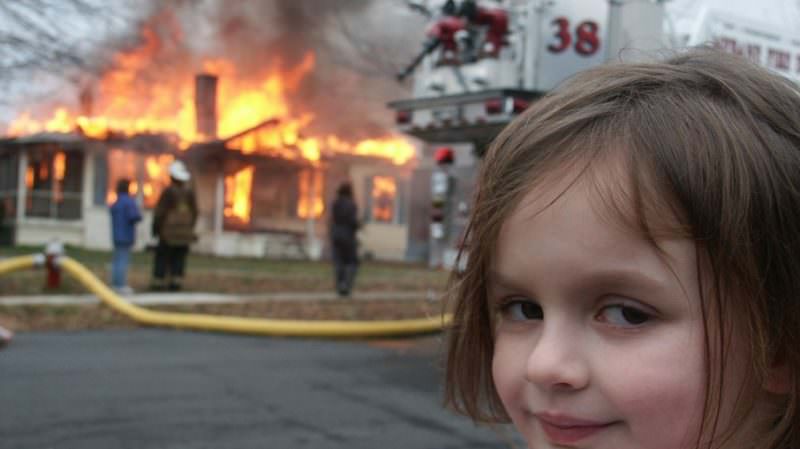 Meme da garota do incêndio é vendido por R$ 2,5 milhões