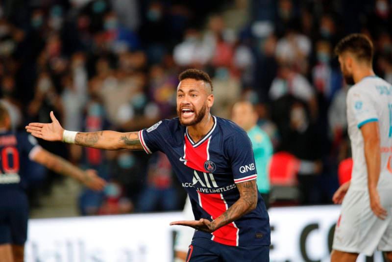 Neymar é expulso em derrota do PSG para Lille; veja vídeo
