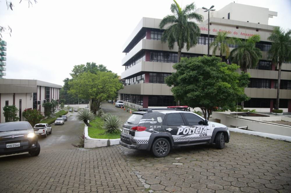 'Coleta de Luxo': prefeito 'Sabugo' e o irmão são presos por lavagem e fraude em licitações