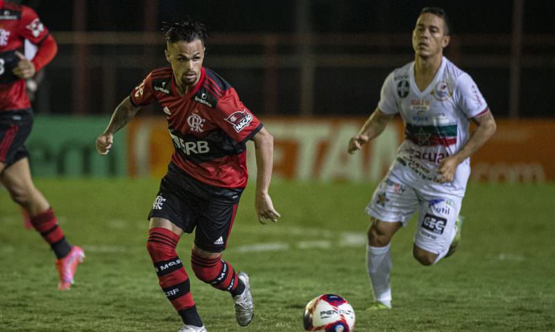 Flamengo enfrenta Vélez na Libertadores