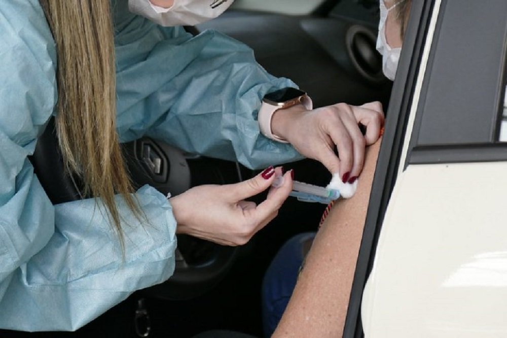 Câmara vai debater quebra de patentes de vacinas em comissão geral na quinta