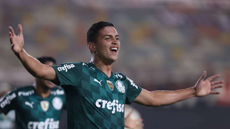 Herói em estreia do Palmeiras pela Libertadores, Renan diz ainda estar no sonho