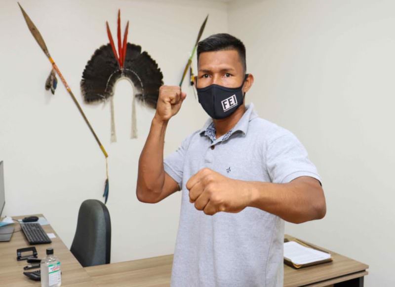 lutador indígena participa de campeonato