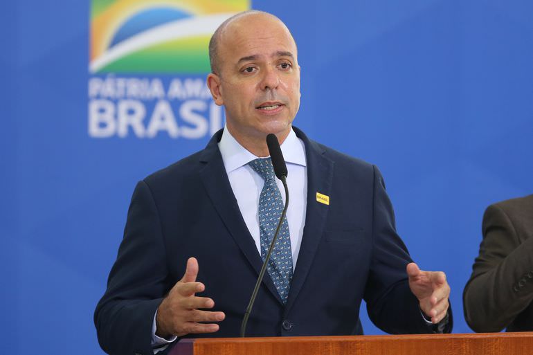 Governo estuda refinanciar dívidas de setores afetados pela pandemia