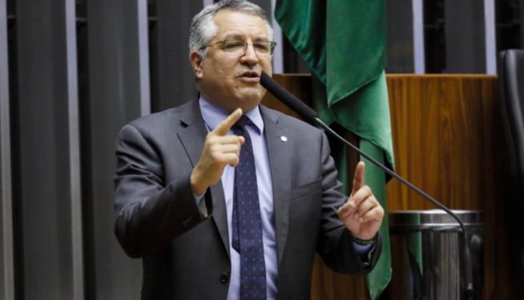 Padilha diz que Lula, Lira e líderes da Câmara devem se reunir na quinta para retomar agenda
