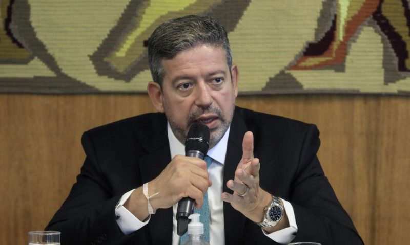 Os cinco ministros do Supremo Tribunal Federal (STF) decidiram por unanimidade nesta terça-feira (6) votar pelo arquivamento de denúncia  contra o presidente da Câmara dos Deputados, Arthur Lira (PP-AL), por corrupção passiva