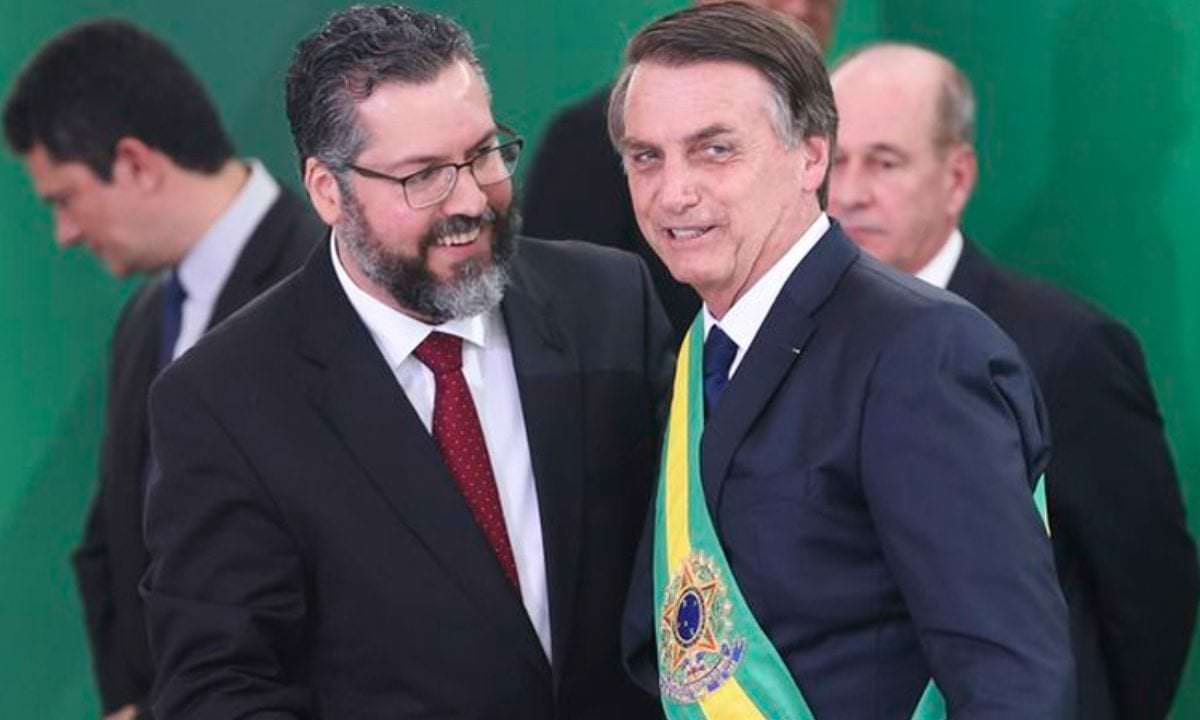 Ernesto Araújo depõe hoje e abre semana mais tensa na CPI da Covid