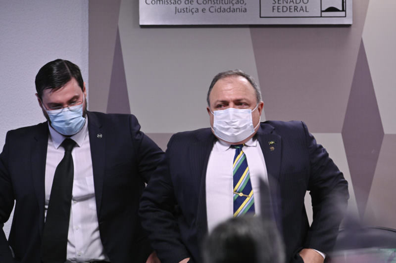 Pazuello diz que cloroquina não influenciou número de mortes