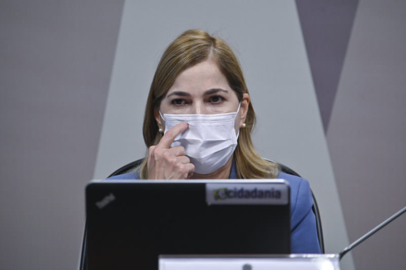 SUS e Mayra Pinheiro contrariam Pazuello sobre crise no AM