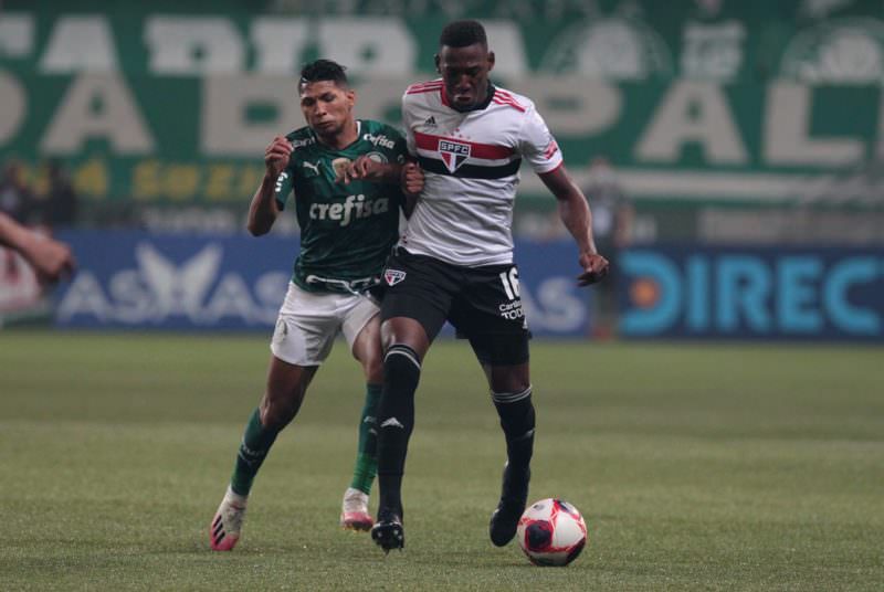 São Paulo e Palmeiras empatam no primeiro jogo da final do Paulistão