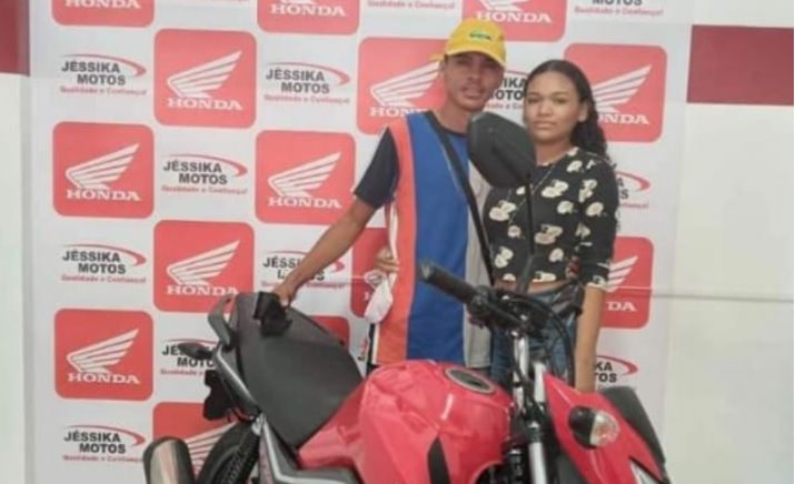 Jovem casal morre em grave acidente de moto na madrugada deste sábado em Manaus
