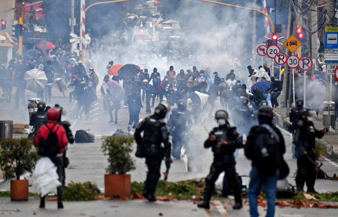Epicentro dos protestos da Colômbia, Cali decreta estado de emergência
