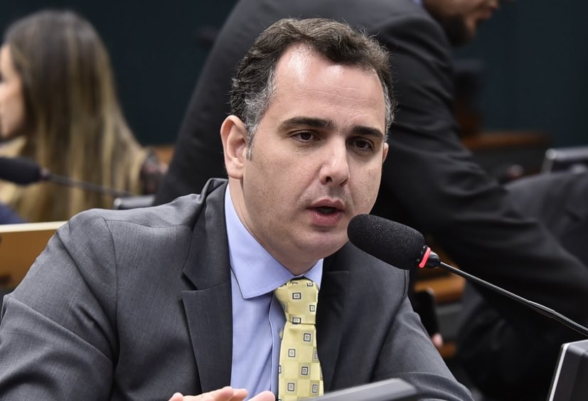Rodrigo Pacheco defende que Senado prorrogue auxílio emergencial