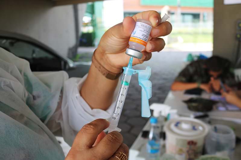 Parintins começa a vacinar pessoas de 23 anos ou mais contra a covid-19
