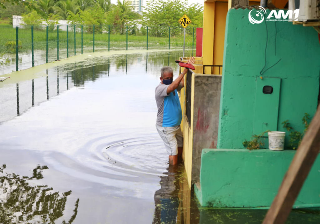 Rio Negro sobe cada vez mais e Prefeitura de Manaus ainda não se planejou para enfrentar uma nova enchente