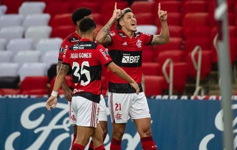 Flamengo se classifica na Libertadores empatando com LDU