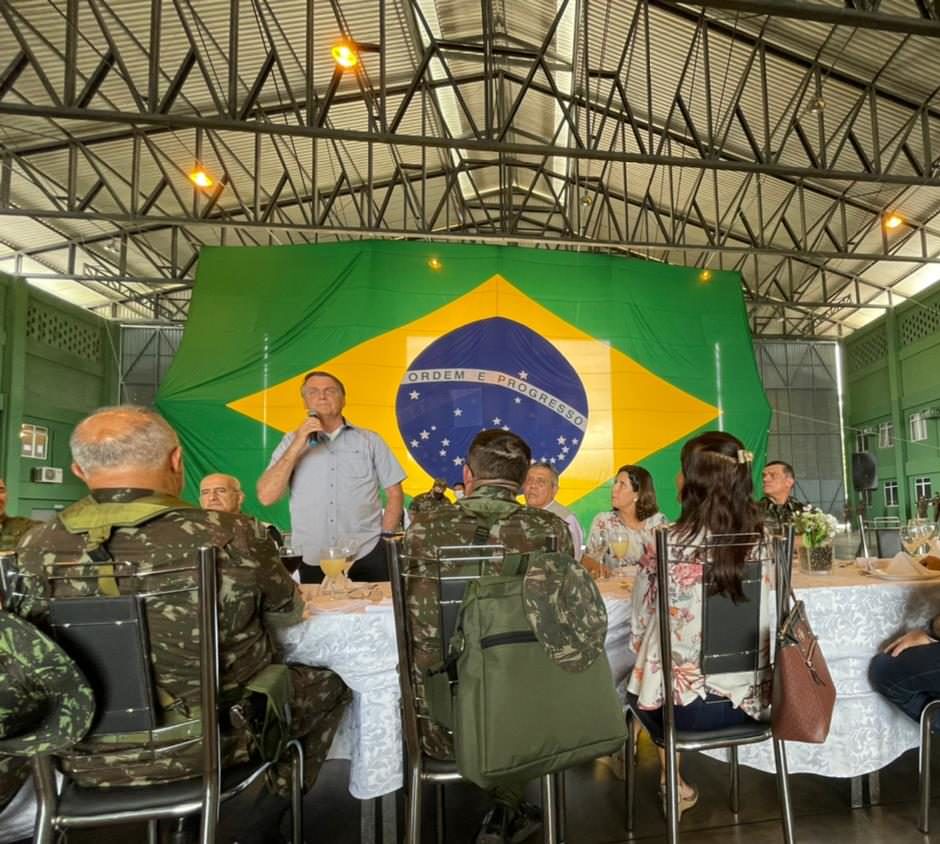 Bolsonaro diz em São Gabriel da Cachoeira que proteger Amazônia é prioridade