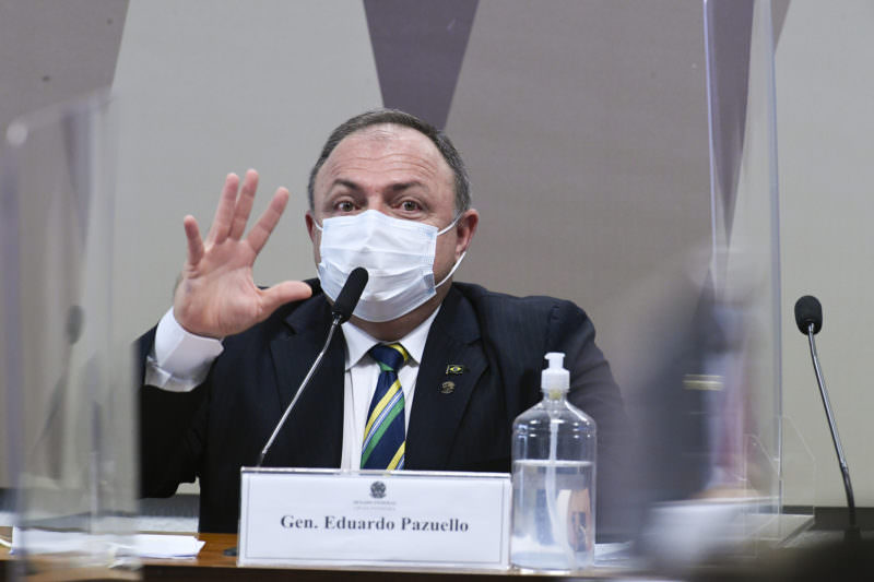Pazuello tenta blindar Bolsonaro e acaba mentindo à CPI