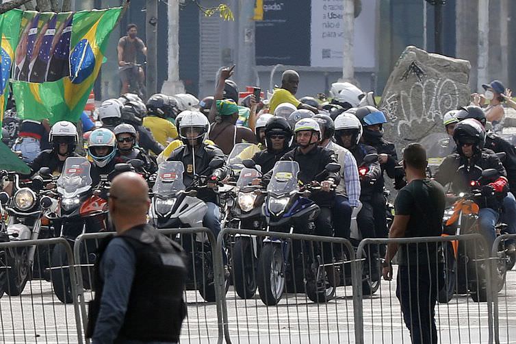Segurança de Bolsonaro na manifestação teria custado R$ 485 mil ao cofres públicos