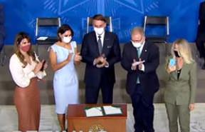 bolsonaro sanciona lei do teste do pezinho