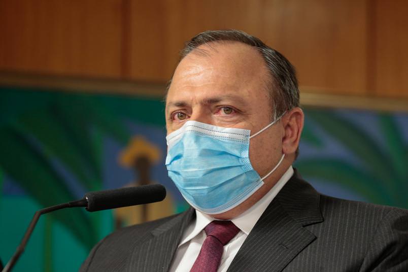 Randolfe pede à CPI da Pandemia que Pazuello apresente teste de Covid