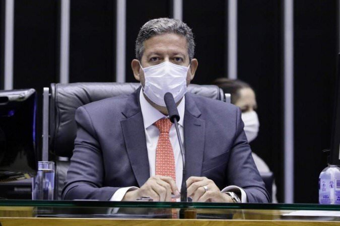Lira anuncia os relatores da reforma tributária na Câmara