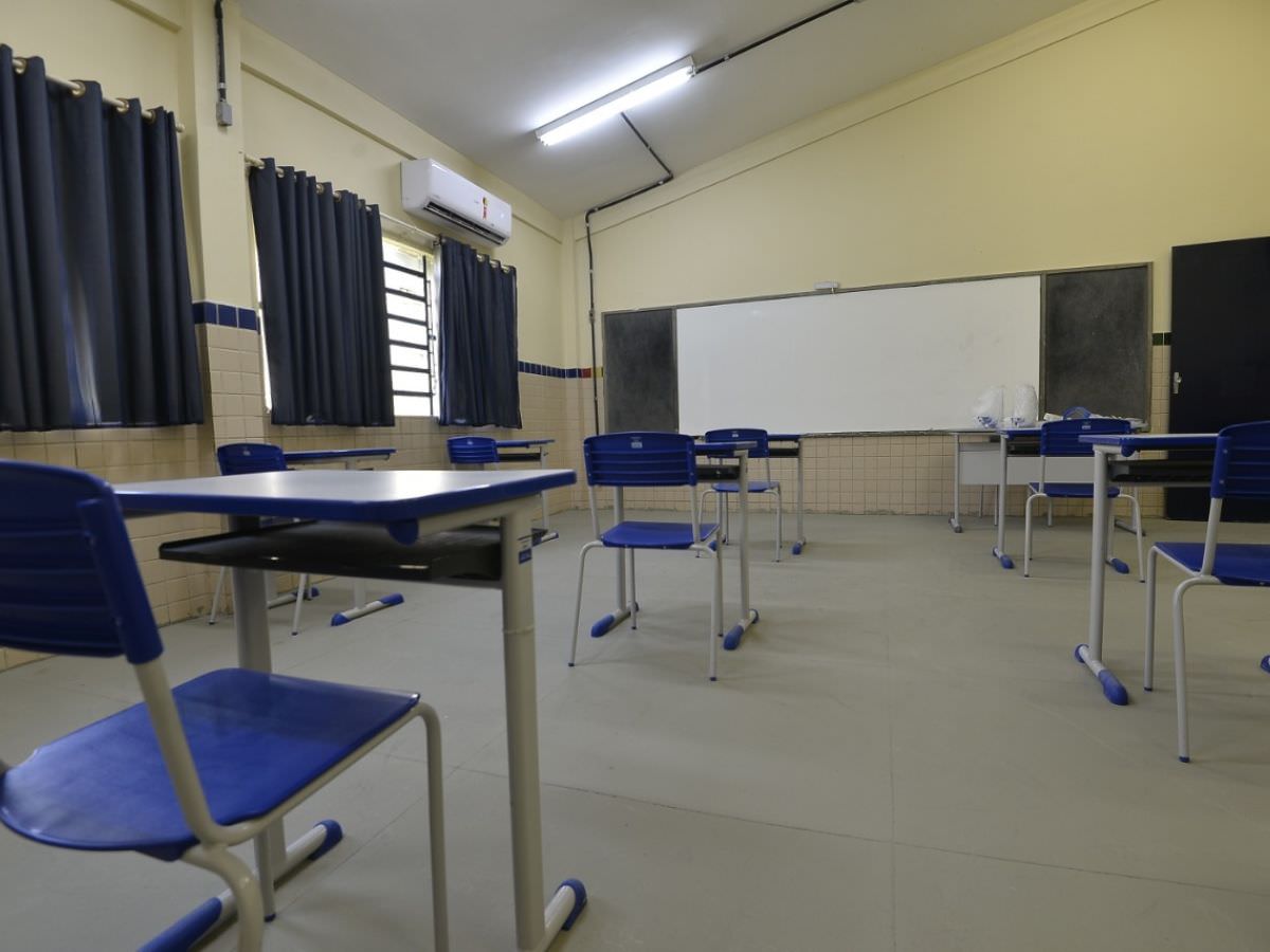 Professores são contaminados pela Covid após retorno às aulas em Manaus