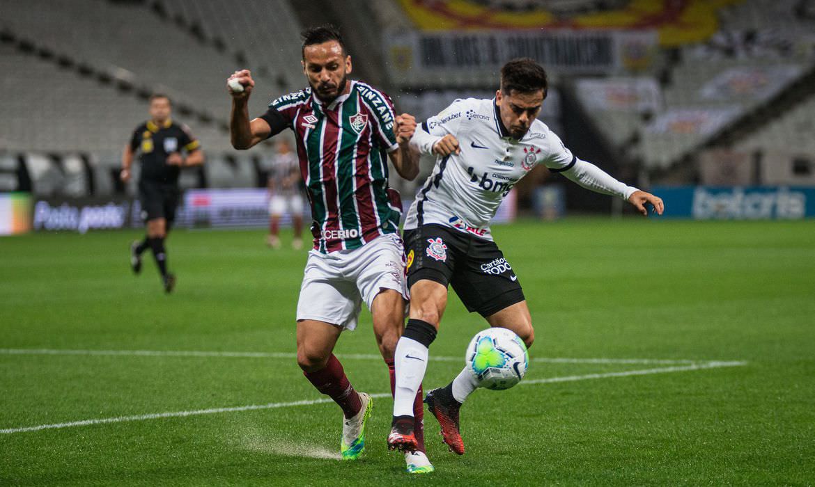Fluminense recebe Corinthians em busca de recuperação no Brasileiro