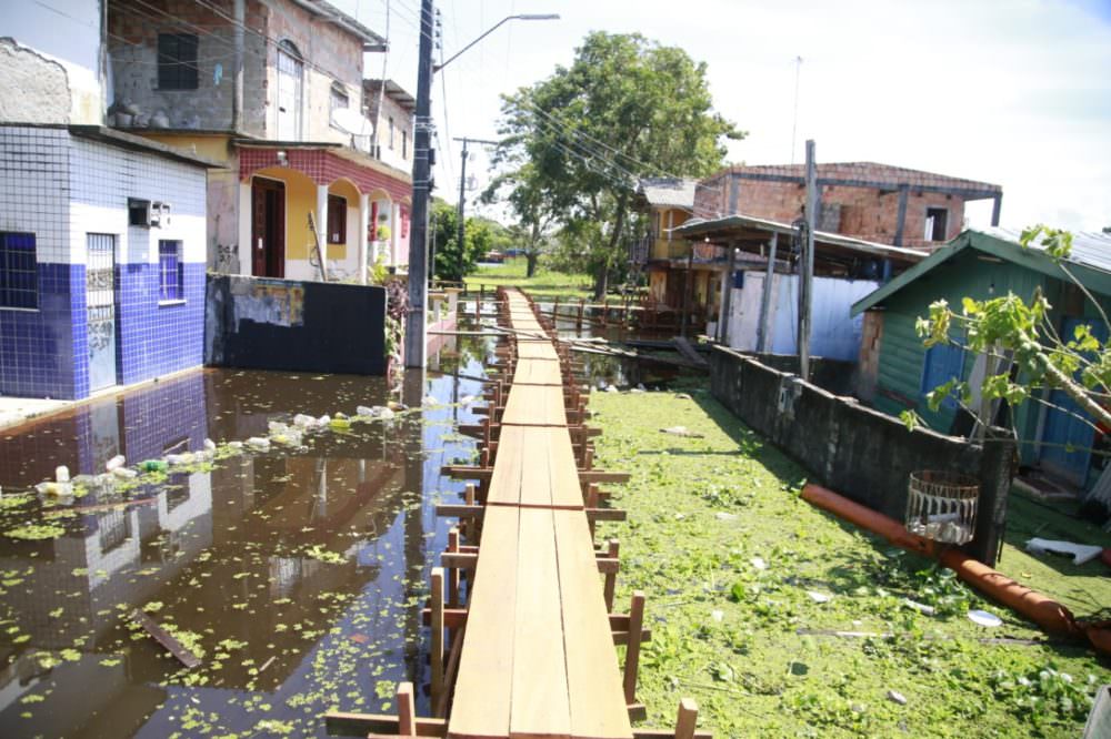 Nível do Rio Negro atinge 29,97 metros e se iguala a cheia recorde de 2012