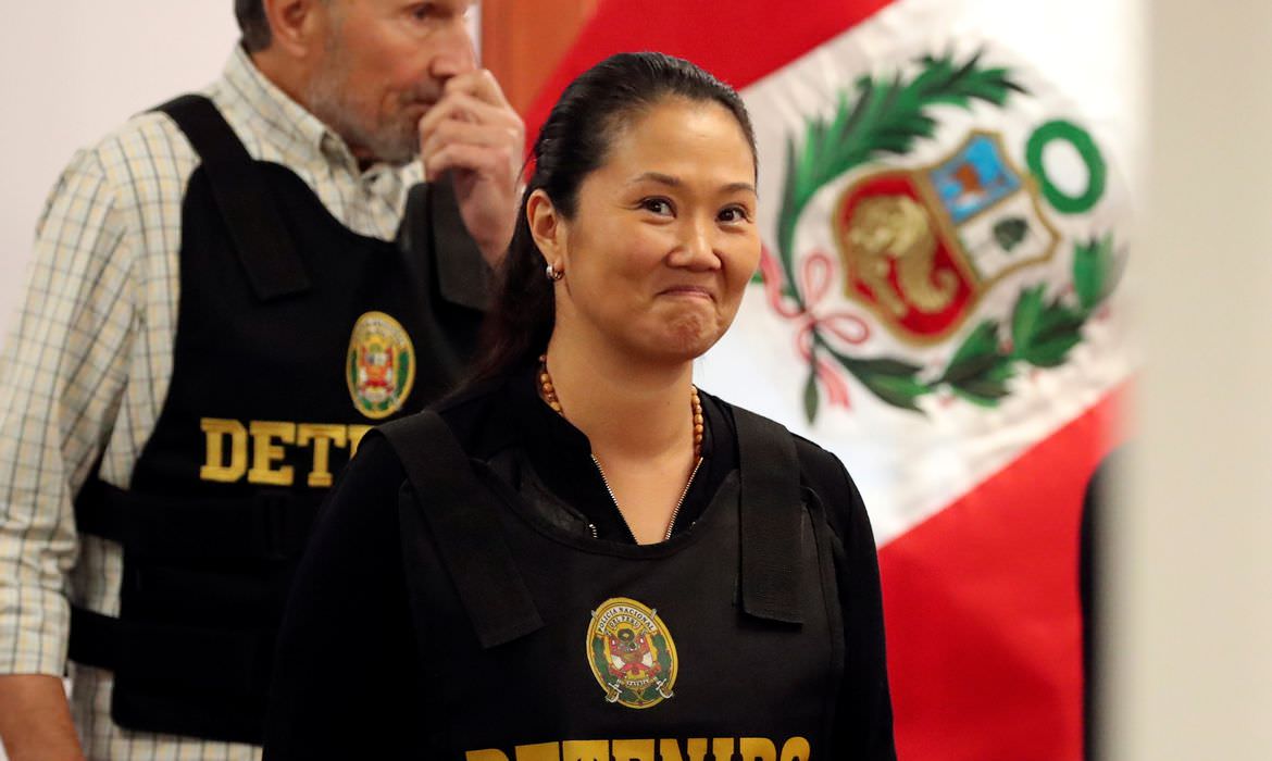 Keiko Fujimori fica cada vez mais longe da vitória nas eleições do Peru
