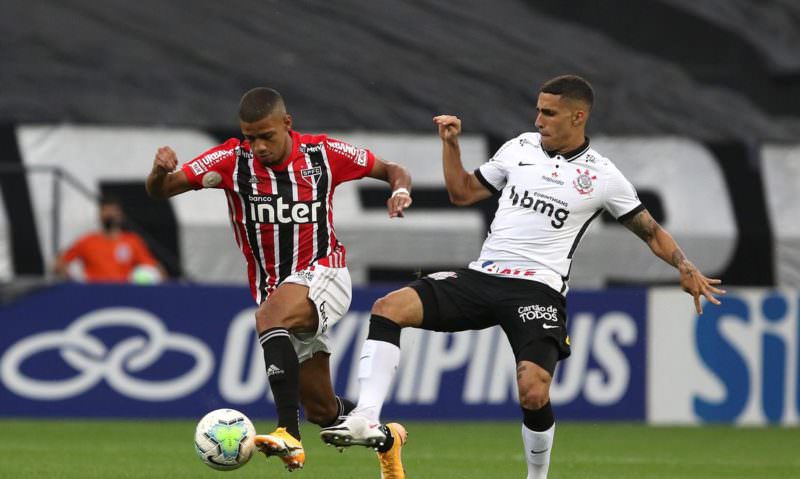 São Paulo enfrenta Corinthians em busca da primeira vitória no Brasileiro