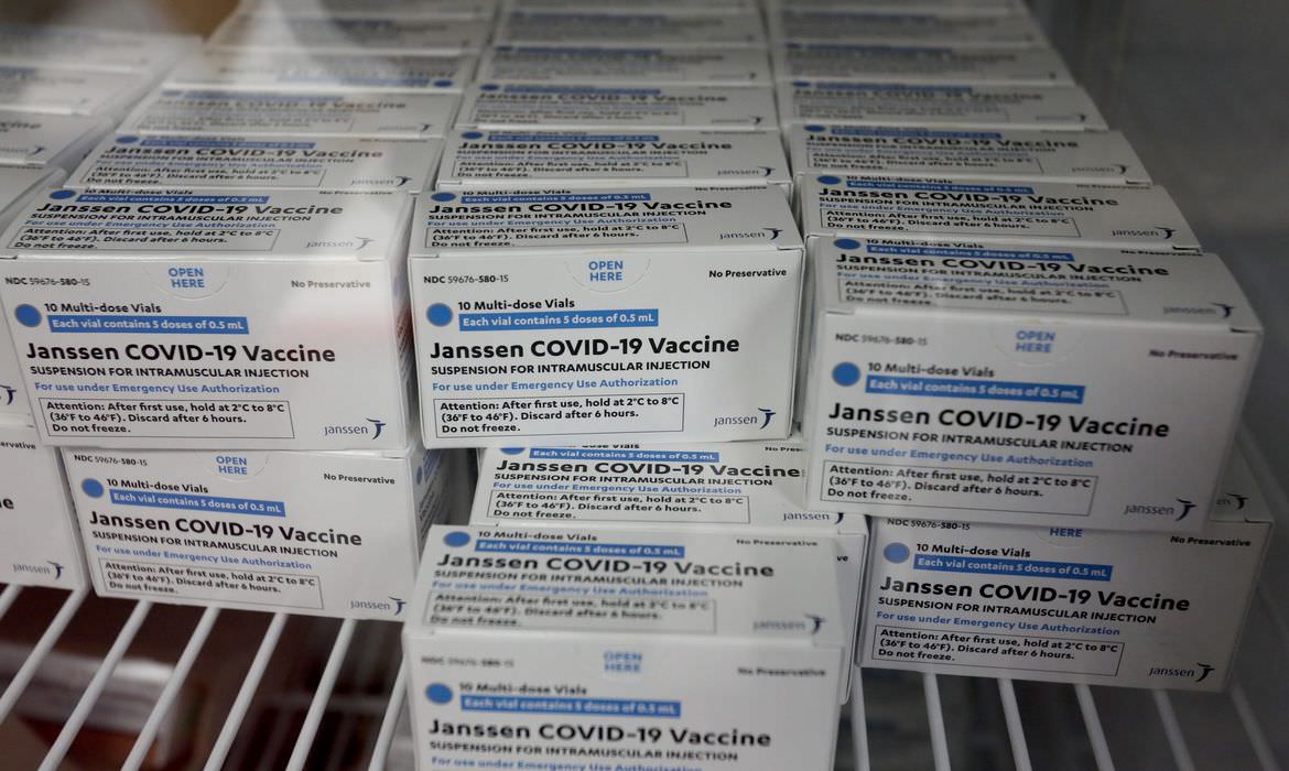 Ministério da Saúde enviou mais de 40 mil doses da Janssen congeladas ao DF