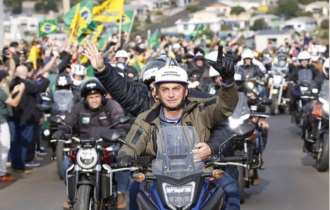 Depois de 'motociatas', apoiadores de Bolsonaro anunciam 'barqueata'