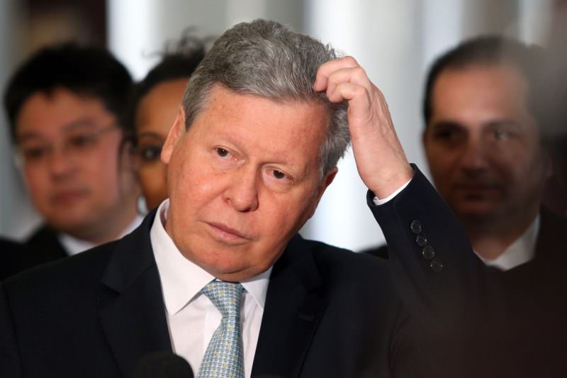 O ex-prefeito de Manaus Arthur Virgílio Neto voltou a defender o ex-deputado federal Deltan Dallagnol (Podemos-PR) nas redes sociais