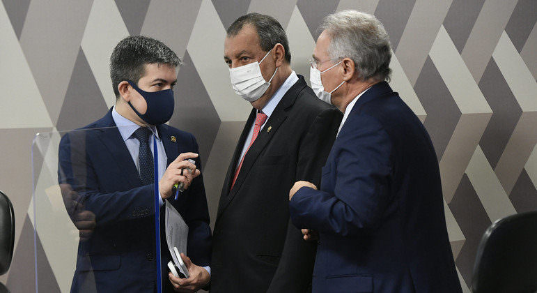 Após vazamento, CPI adia leitura e votação do relatório final