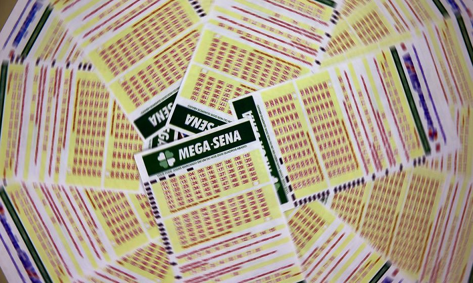 Mega-Sena acumula e prêmio deve chegar a R$ 32 milhões