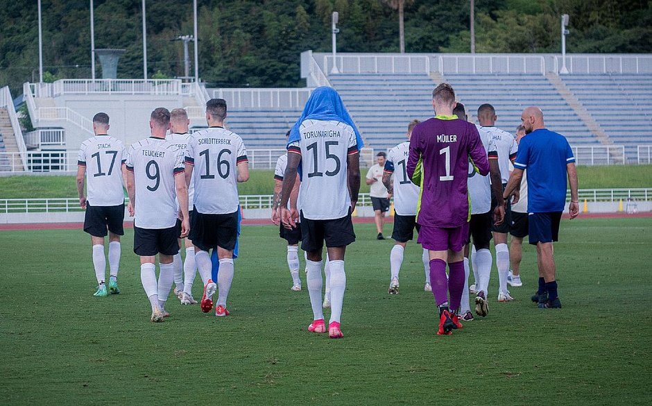 Alemanha deixa partida contra Honduras após ofensas a jogador