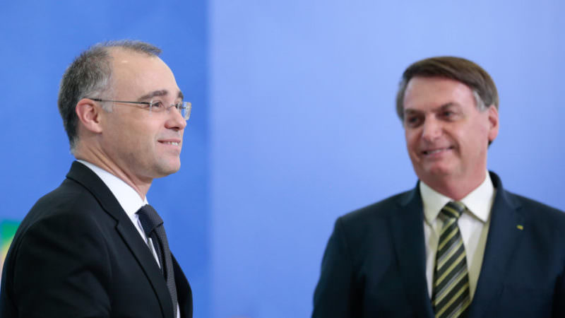Bolsonaro decide indicar André Mendonça para vaga no STF