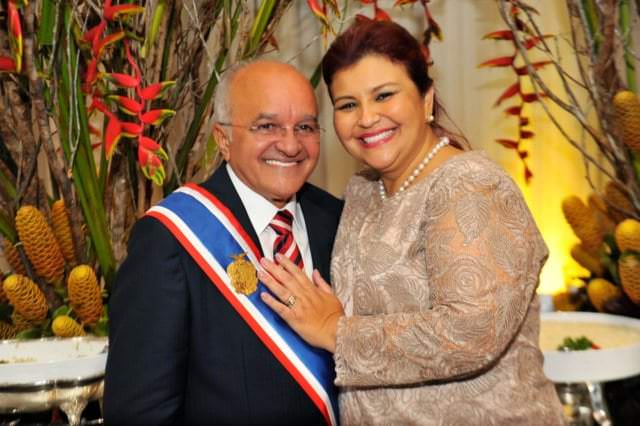 José Melo e esposa ganham da Justiça o direito de sair do Brasil