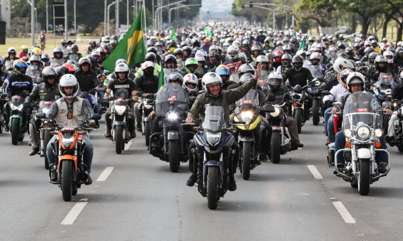 Com Bolsonaro internado, motociata é cancelada em Manaus