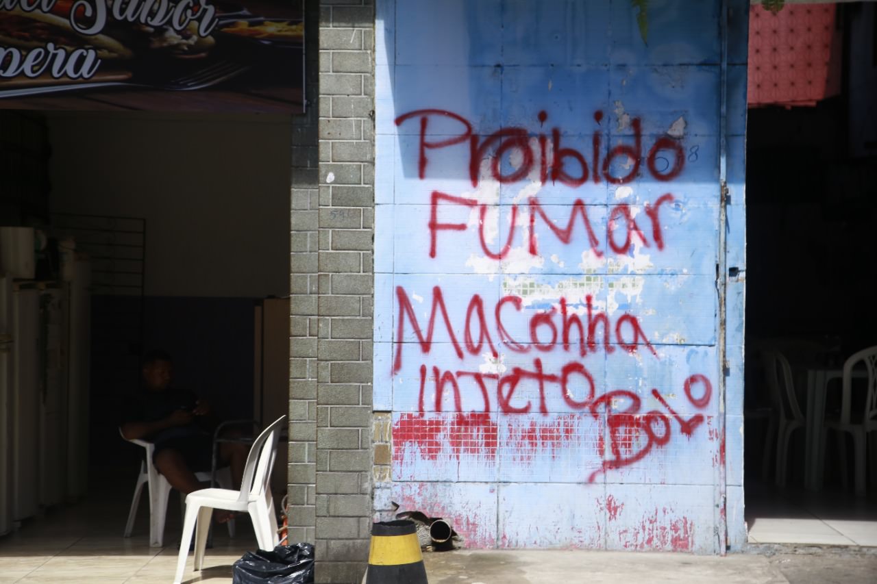 Sem fiscalização, Manaus é destruída por pichações