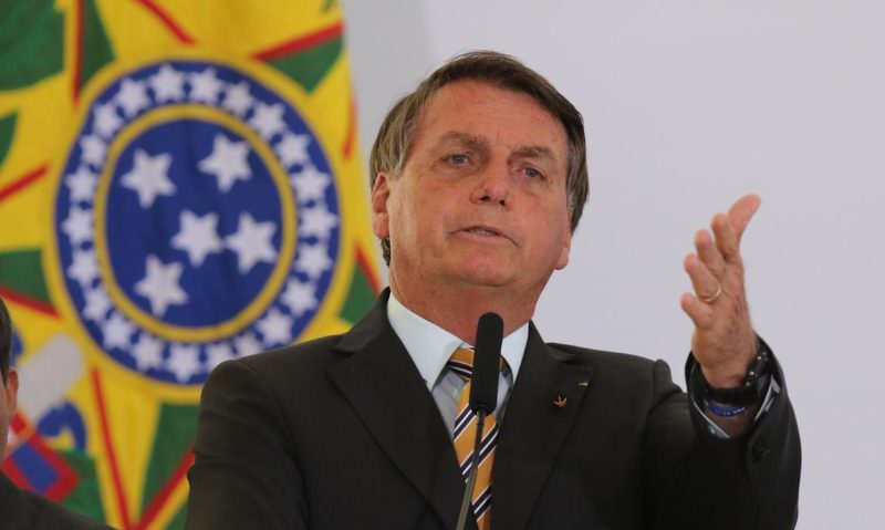 Bolsonaro defende eleições limpas e avisa: ‘não aceitaremos farsa’