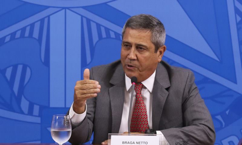 ‘País deseja mais transparência nas eleições’, afirma Braga Netto